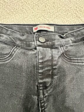 Levi's Washed Black Pull-On Jeggings